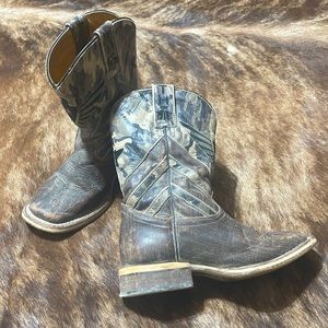 Tin Haul “Sargeant” kid boots - size 11